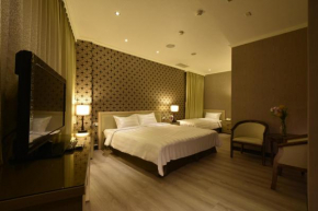 Отель A casa Hotel  Лонгтэн